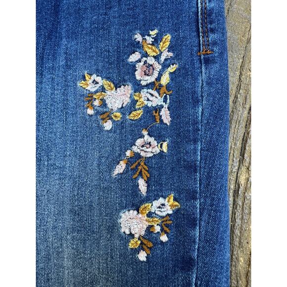 Democracy “Ab” solution Girlfriend Floral Embroidered Jeans Size 2 - Picture 2 of 9